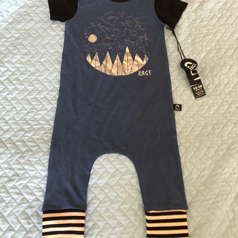 NWT Constellations Navy rags with metallic accent